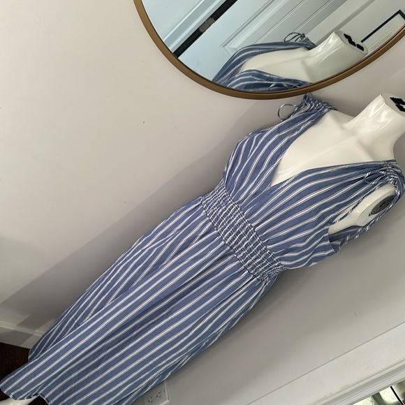 Old Navy Women’s Dress - Picture 1 of 4